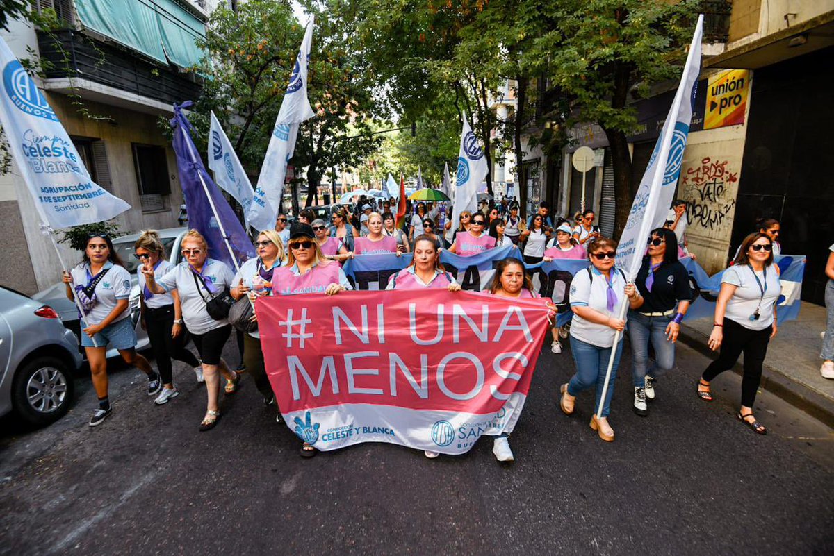 AtsaBsAs's tweet photo. Las trabajadoras de Sanidad #EstamosActivas y decimos presente en las calles este #8M 💪💙

#Sanidad #8M #ATSABsAs #Sindicato https://t.co/8Ev9caFjjr