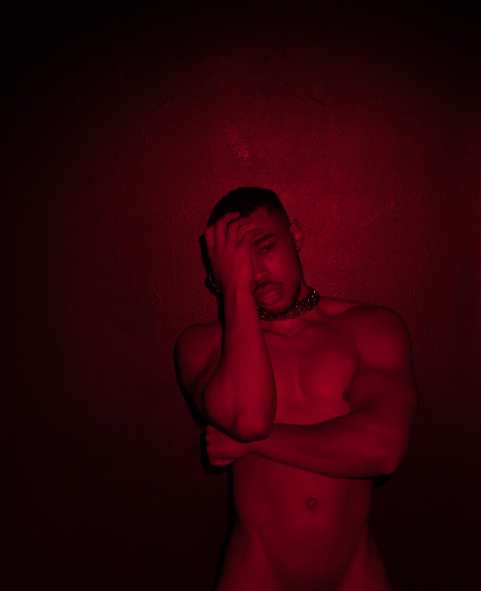 MYModelDump's tweet image. Colors 🔵🔴