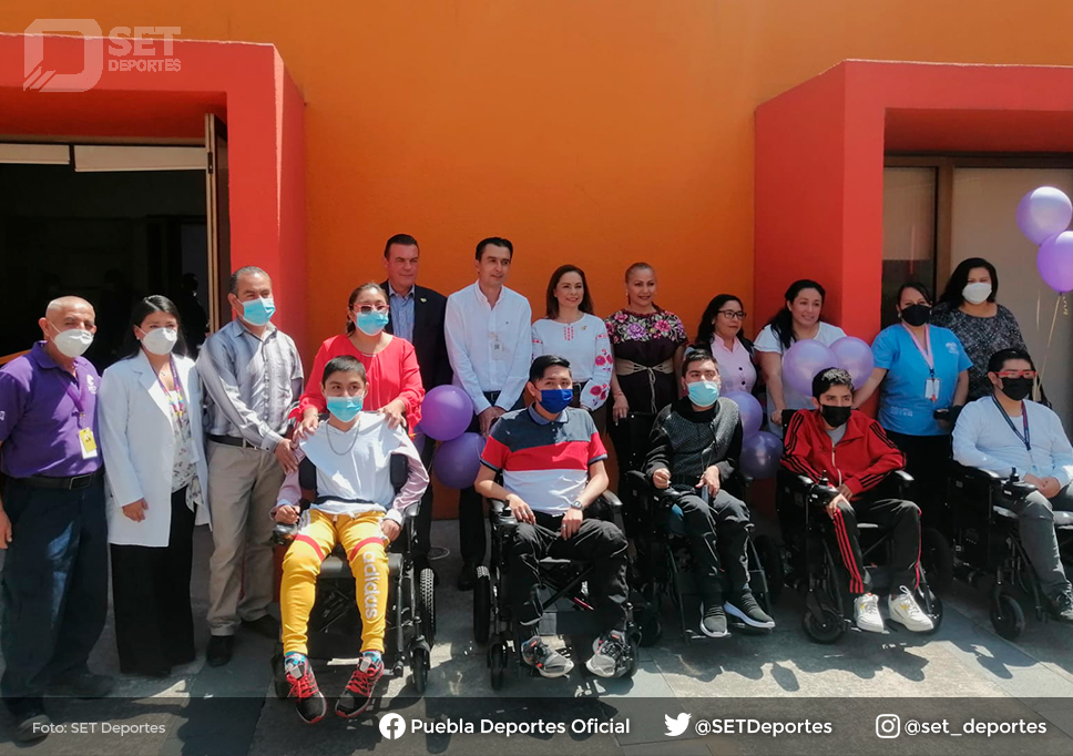 SICOMDeportes's tweet image. #SETDeportes | Se hizó la entrega de sillas de ruedas eléctricas👨‍🦽 en el  #CRIT Puebla. En presencia de la presidenta del #DIF @GabyBonillaP. 

Gracias a la donación del maratón de #Puebla 🏃‍♀️ 2022, con el apoyo del #INPODE que recaudó un total de 190mil pesos. 

#PueblaDeportes