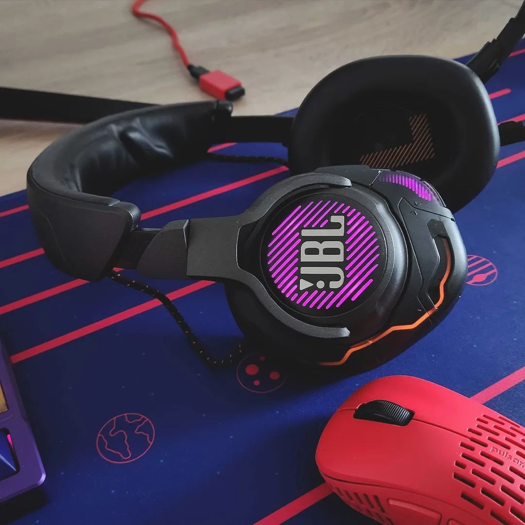 Product placement on point 😅 🎧 nestan.05