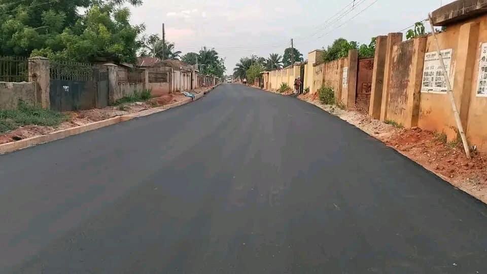 Photo Report Of The Ongoing Alsphalting Of Jonathan Akpobarie Street, Off Lucky Street, BDPA UGBOWO..
08/3/2023.
Governor Godwin Obaseki Is Touching Every Area In Edo...
VOTE PDP FOR SUSTAINABILITY AND CONTINUITY!