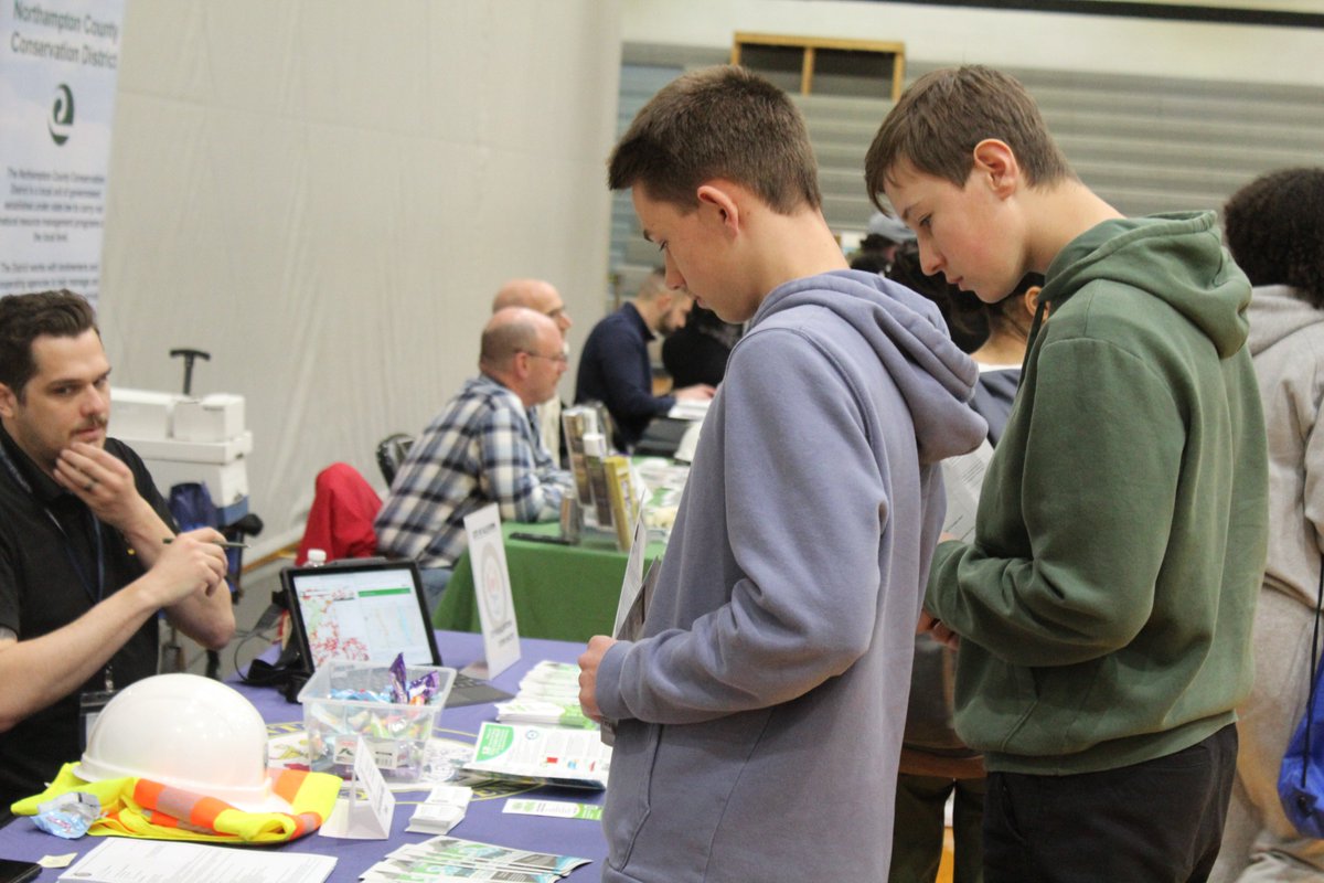BethlehemAreaSD's tweet photo. . @BasdFreedom's  Career Pathways and Service Learning Fair was held on Wednesday March 8, 2023. 

This year 49 different organizations from around the Lehigh Valley came to the Freedom gymnasium offering a variety of opportunities to our students.  #basdproud @basdmedia https://t.co/OkKs8eMvsg