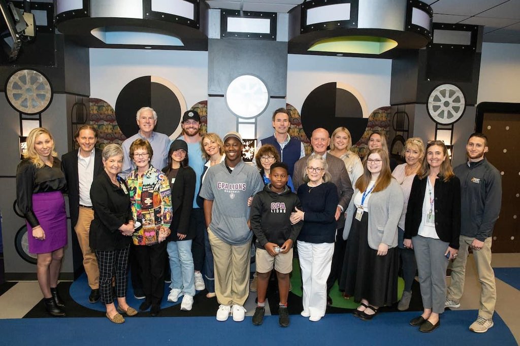 Luke Knox’s legacy was mobilized at @VUMCchildren in @dawson_knox and family’s hometown of Nashville, TN with the presentation of Luke’s Locker. A counterpart to Dawson’s Locker in WNY, providing essential tokens such as gas & grocery cards, hospital cafeteria vouchers & more🎗️