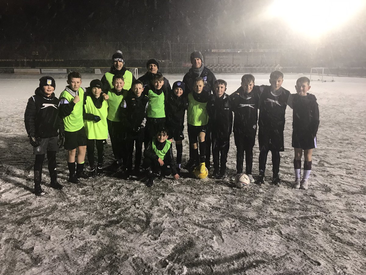 ROFC_YDS's tweet photo. Our U12 hard at work with guest coach Chris Brunt of WBA. Thanks Chris 👌 https://t.co/OK7ll8oxA1