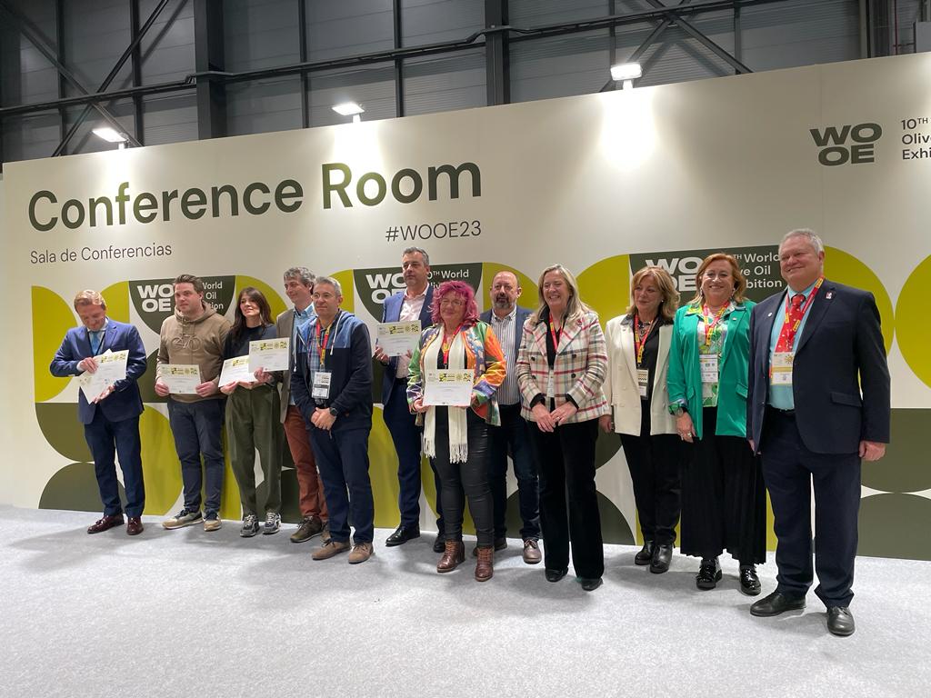 AytoArjona's tweet photo. ➡ EL JABÓN FACIAL DE AZAHAR DE HIGEA LABORATORIOS, PREMIADO EN LA WOLD OLIVE OIL EXHIBITION EN EL APARTADO DE COSMÉTICA

¡Felicidades! 👏👏👏 

#aytoarjona 🏛 
#arjonaparainvertir 👍
#orgulloarjonero 💪 https://t.co/b0a4ZJGveE