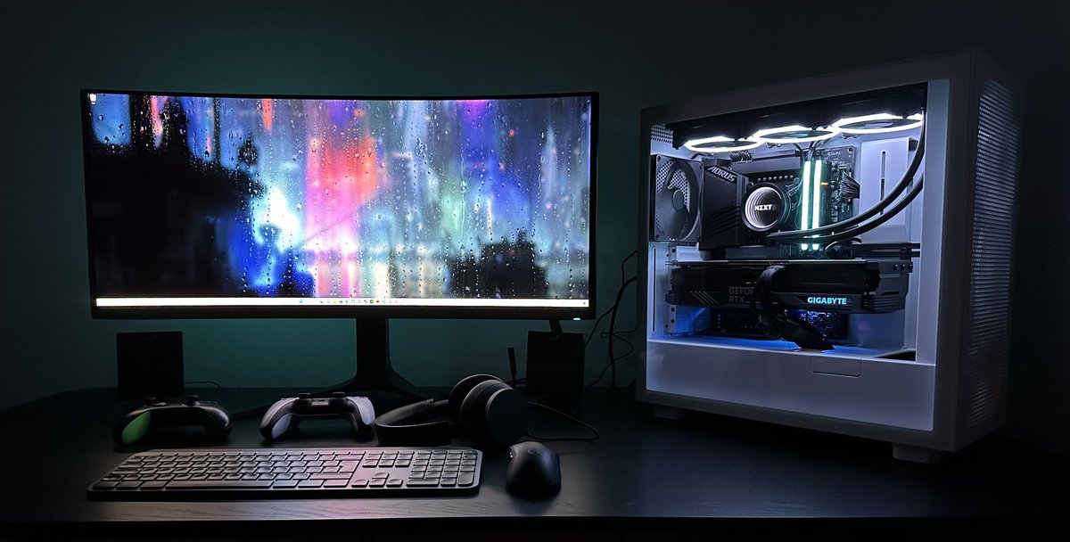 Čas na večerní seanci 🔥🎮 
A díky <a href="/LeKriszulda/">Dominik Krišák</a> za profi sestavení 👌