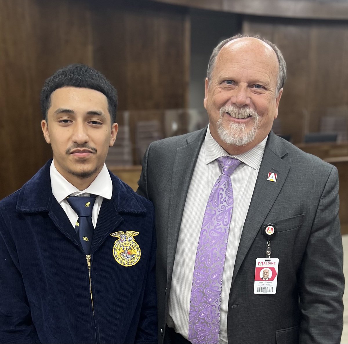 FinanceTeamAld1's tweet photo. Stan Osborne, Chief Financial Officer, and Aldine HS FFA student Luis Rodriguez. The Business &amp; Finance Department pledge to sponsor Luis next year for the Aldine ISD FFA livestock show 2024. @AldineISD @AldineHS_AISD @AldineCTE https://t.co/I4WMLE1FAi