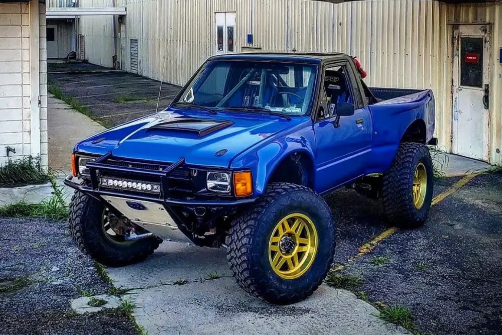 4WDToyotaOwner's tweet photo. We’re feeling blue today 💪❤️#stealthcustomseries and #totalchaosfabrication https://t.co/SSOyRS7oJX