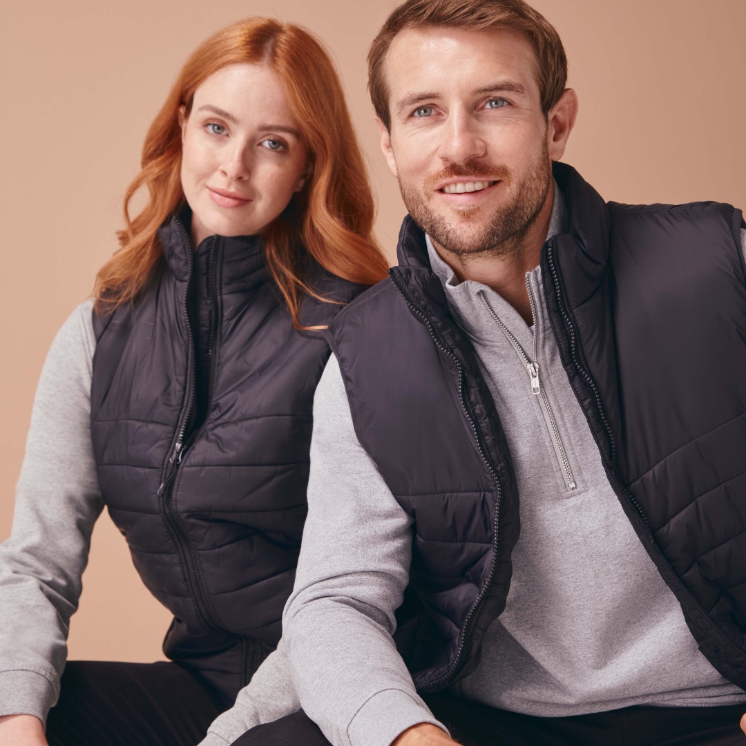 It's that time of year again when the weather can't make up its mind. 

Henbury has you covered with the contemporary H875 Unisex Padded Gilet. Not too hot, not too cold. Perfect for Spring and beyond.

#gilet #workwear #wholesale #outdoors #corporate #trending #henburybrands