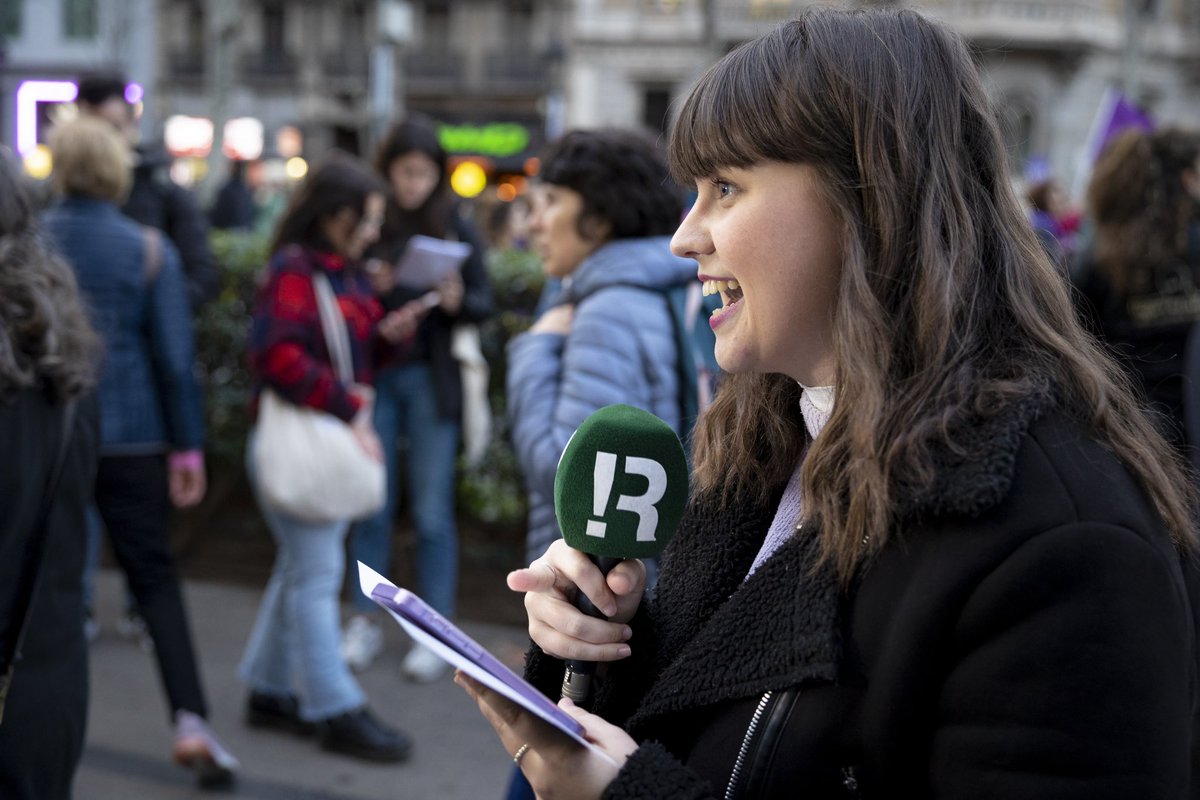 📢 Sortim a cobrir la manifestació del #8M!

👉 <a href="/Laura__Fa/">Laura Fa</a> s’emporta als alumnes del Curs de Periodisme del Cor i Entreteniment a la mobilització pel #Diadeladona.

✅ Connexió en directe per un format televisiu d’entreteniment i crear una peça audiovisual de la jornada.