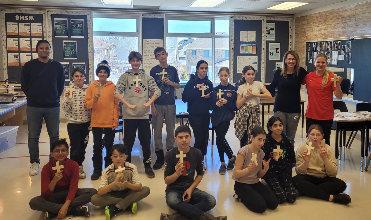 @MrsMThompson (@mrsmthompson2) on Twitter photo Our Grade 6 students were so fortunate to experience the <a href="/HCDSBPathways/">HCDSB Pathways</a> Exploration rooms today! <a href="/StCofA_HCDSB/">St. Catherine HCDSB</a> Our Grade 6 students were so fortunate to experience the <a href="/HCDSBPathways/">HCDSB Pathways</a> Exploration rooms today! <a href="/StCofA_HCDSB/">St. Catherine HCDSB</a>