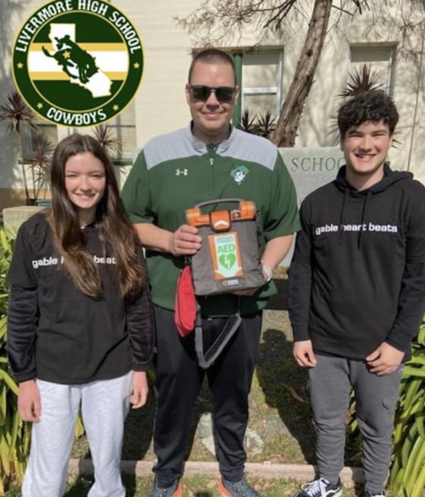 Livermore High School in Livermore, CA was the recipient of an AED from Gable Heart Beats!  James Petersdorf, Athletic Director, accepted the AED.   It will be placed in their Press Box at their stadium.  Thank you for partnering with us! AEDs save lives!