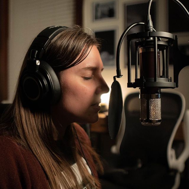 Blackvoltaudio's tweet photo. @lastdancetheband grabando con su V4 😎
.
.
.
.
@vanguardaudiolabs es distribuido en México por: 🅑︎🅛︎🅐︎🅒︎🅚︎🅥︎🅞︎🅛︎🅣︎ ⚡
➡ contacto@blackvoltaudio.com
➡ https://t.co/Oj27mAGtku
➡ M. (55) 6433-6843
#Tracking #Recording #RecordingGear #Blackvolt https://t.co/QNc030r5eu