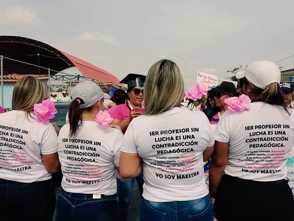 magisterioyara's tweet photo. Este #DiaInternacionalDeLaMujer en Yaracuy seguimos exigiendo los derechos humanos y laborales de las mujeres. La gran mayoría del personal que se desempeña en las aulas del país son mujeres y son quienes padecen la explotación y el acoso laboral con más fuerza. https://t.co/MrKOwKqFBK