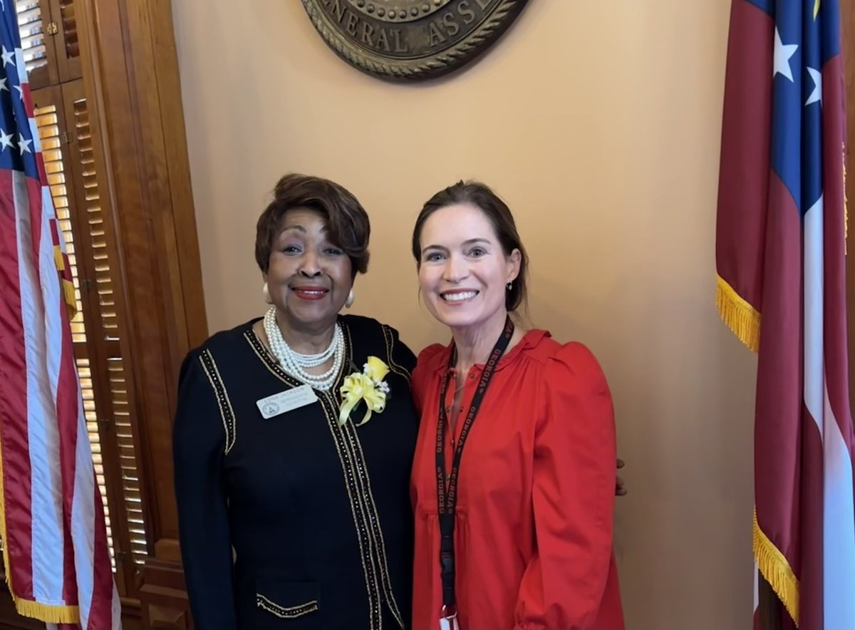edgobeil's tweet photo. And, while attending the State of the Judiciary, I noticed a distinct, Savannah-Chatham theme at the Capitol! β€οΈπ@aawestbrook @savannahstpats #almostStPaddys https://t.co/0QUspcsa98