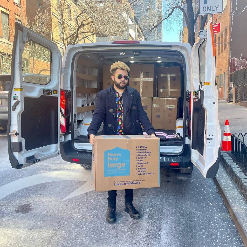 Distribution day was a success! 

We were able to distribute over 3,000 garments to LGBTQ+ youth in need.

A huge thank you to all the volunteers who helped inventory,tag, and organize garments. 

And another huge thank you to everyone who put effort and… instagr.am/p/Cpid2r8J9pR/