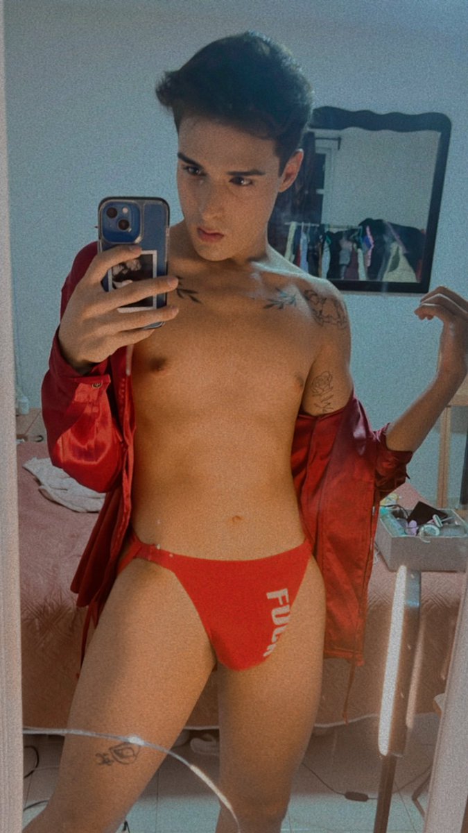 Jovannibau99's tweet photo. Dale RT= regalo en chat 😏🔥🔥 https://t.co/RZz4W3mSjo