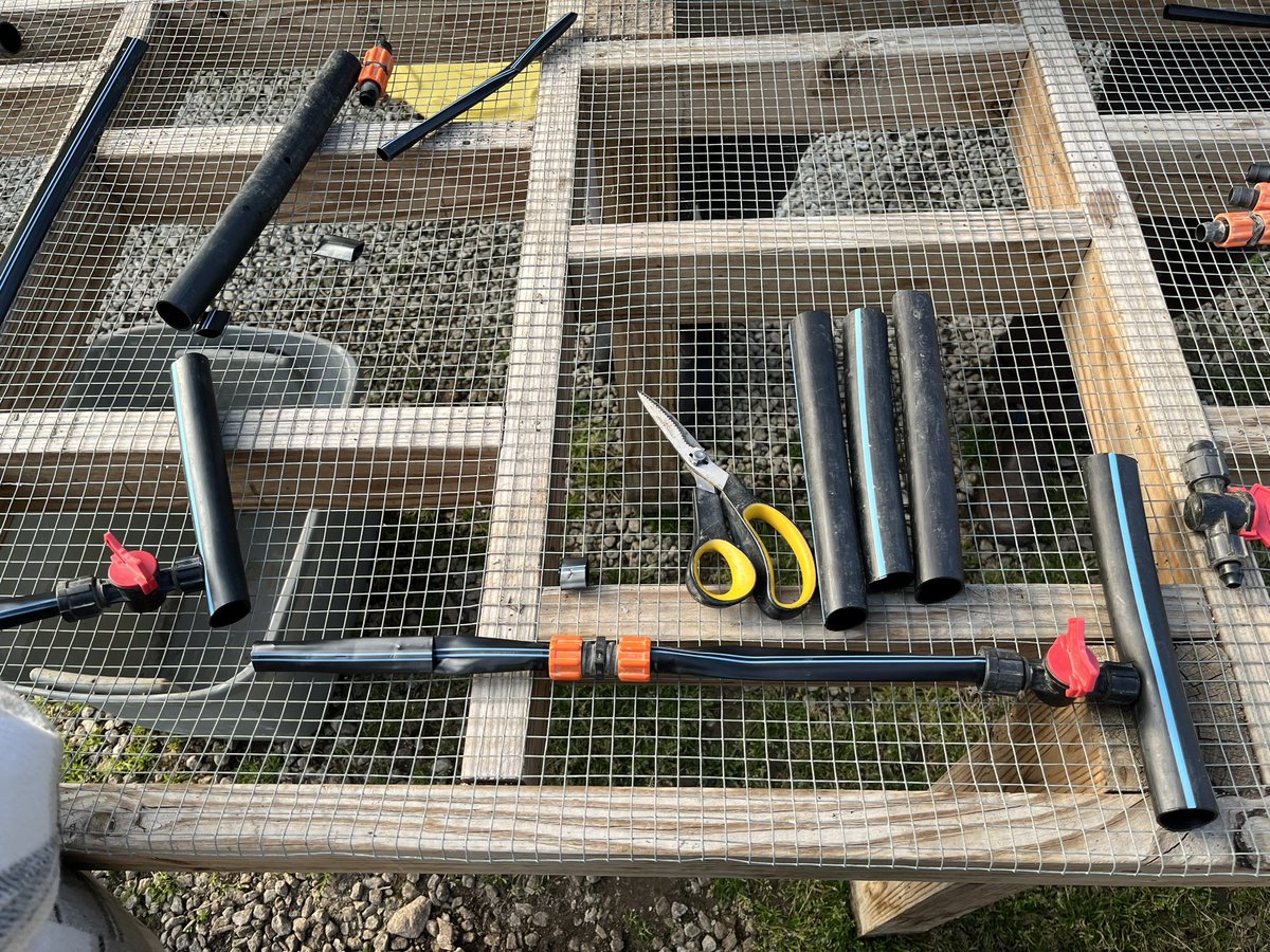 FarmtoYouNH's tweet photo. Learned how to repair damaged drip tape! #farm #farming #hightunnel #drip #driptape https://t.co/9MqX0NaCb4