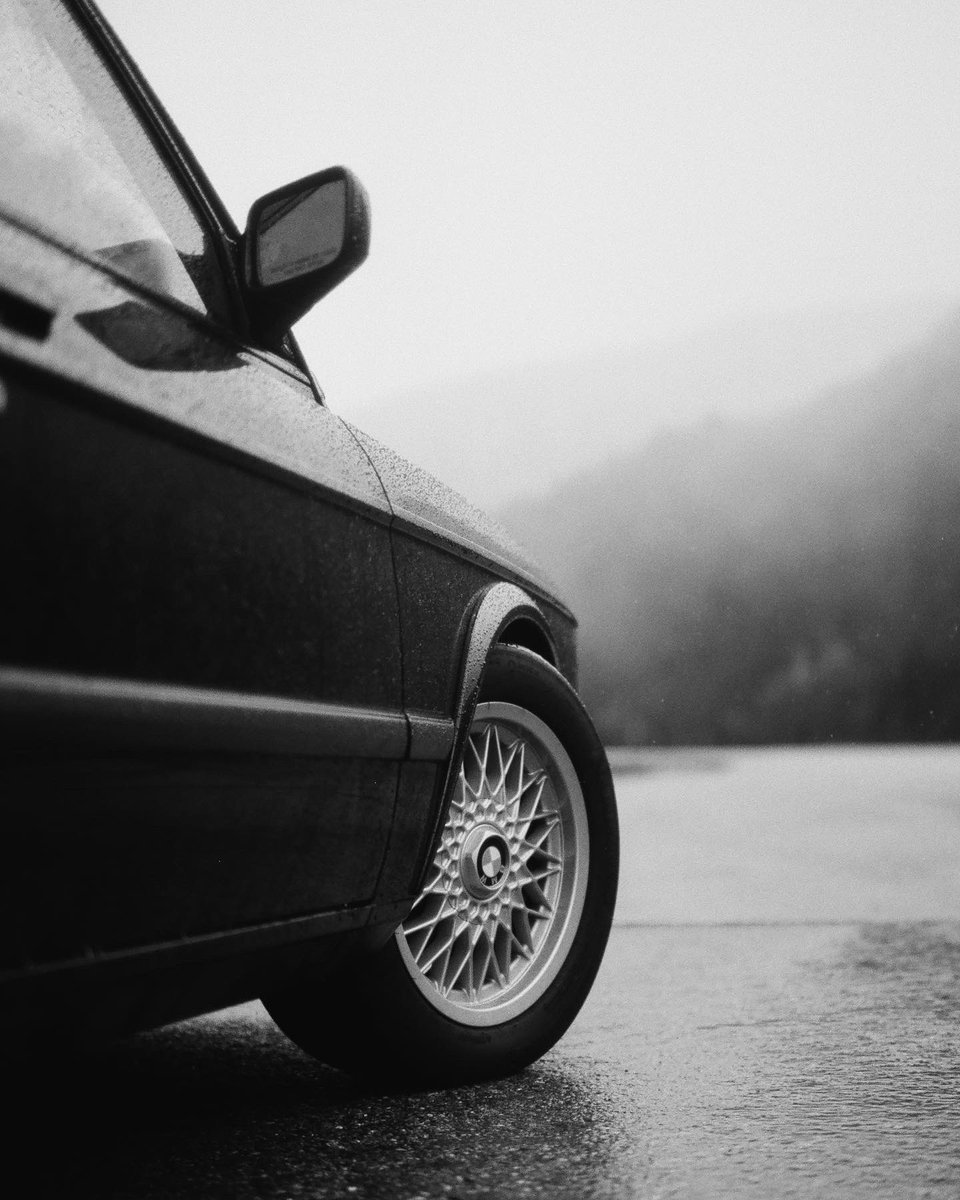 SamHurly's tweet photo. 370,000 mile @BMW E28 M5 on @ILFORDPhoto Ortho 80 film / @leica_camera M6 https://t.co/RQwbuTalI7
