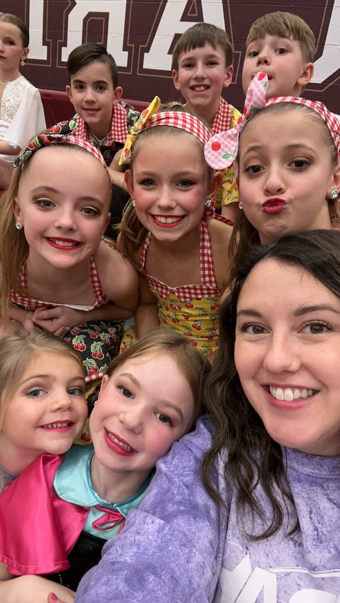 thedanceavenue's tweet photo. The TDA team was invited to perform in the Lincoln Railettes Spring Show last night! What better way to show our TDA spirit than to do what we love - performing and sharing our love of dance in the community! #tdaspiritweek https://t.co/fyxpWNSnim