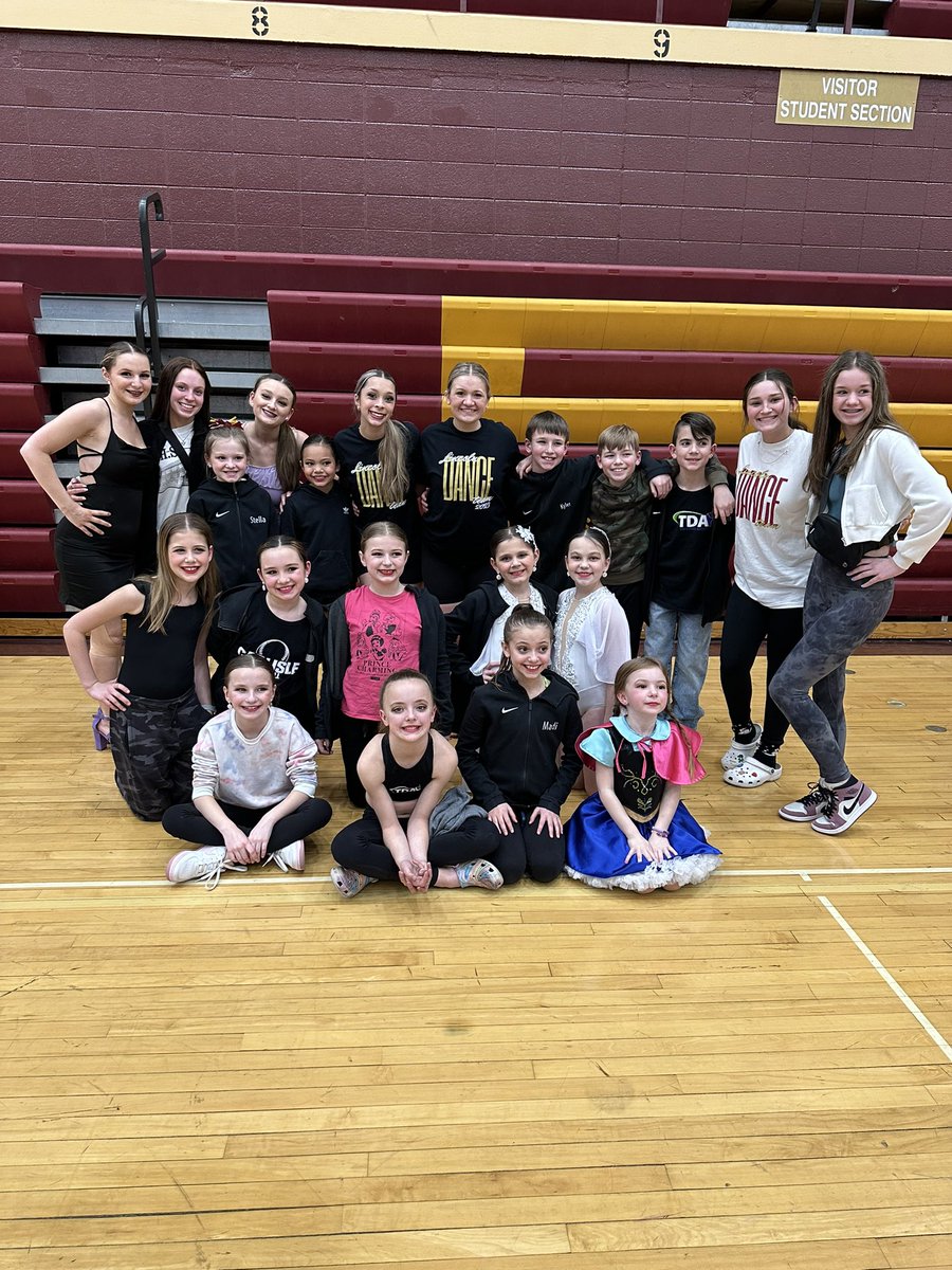 thedanceavenue's tweet photo. The TDA team was invited to perform in the Lincoln Railettes Spring Show last night! What better way to show our TDA spirit than to do what we love - performing and sharing our love of dance in the community! #tdaspiritweek https://t.co/fyxpWNSnim