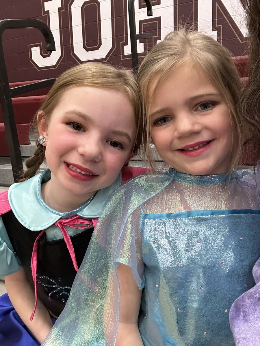 thedanceavenue's tweet photo. The TDA team was invited to perform in the Lincoln Railettes Spring Show last night! What better way to show our TDA spirit than to do what we love - performing and sharing our love of dance in the community! #tdaspiritweek https://t.co/fyxpWNSnim