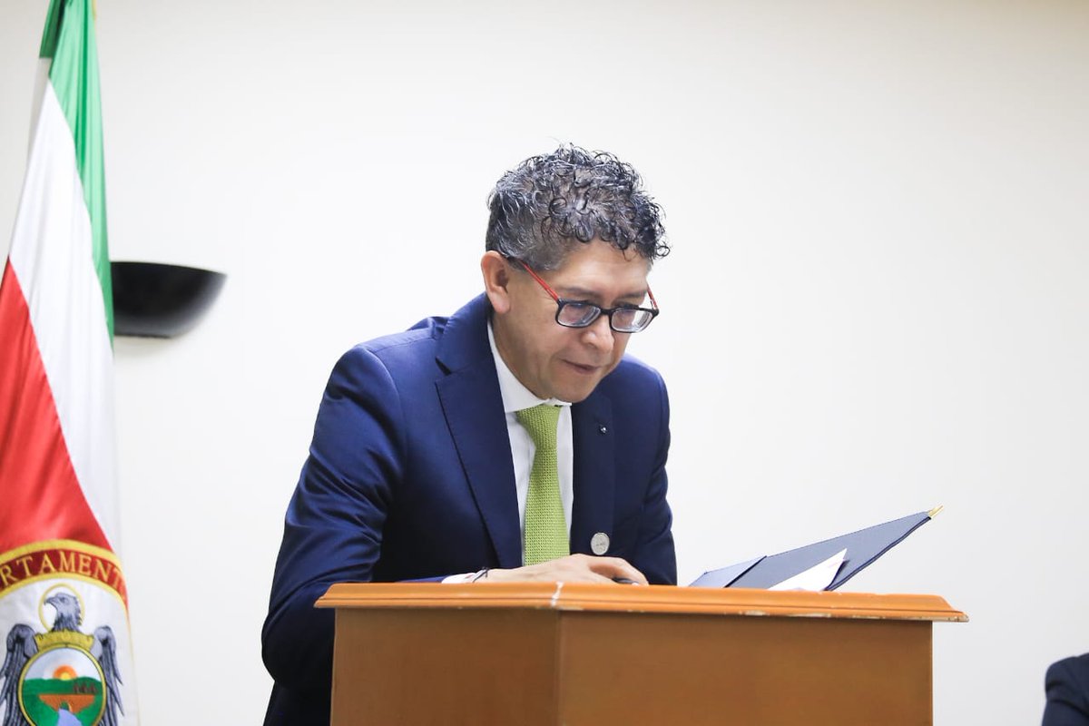 GobBoyaca's tweet photo. ¡Es un hecho!🙌

El Gobernador Ramiro Barragán firmó el decreto✍️ del #FondoDeIncentivo para respaldar económicamente los proyectos productivos de las mujeres boyacenses. https://t.co/GZR8dbiqru