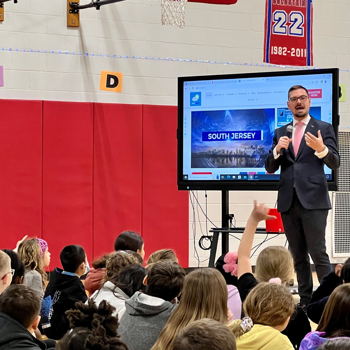Wedgwood’s students in grades 3-5 had the best time learning about weather in yesterday’s assembly featuring meteorologist Nor’easter Nick!