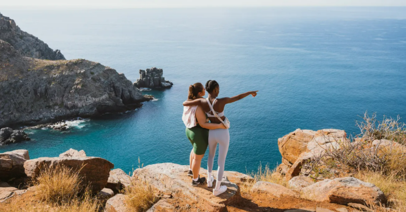 USATODAY's tweet photo. Need a getaway? Los Cabos is a paradise for travelers looking to relax responsibly. Story from @LosCabosTourism