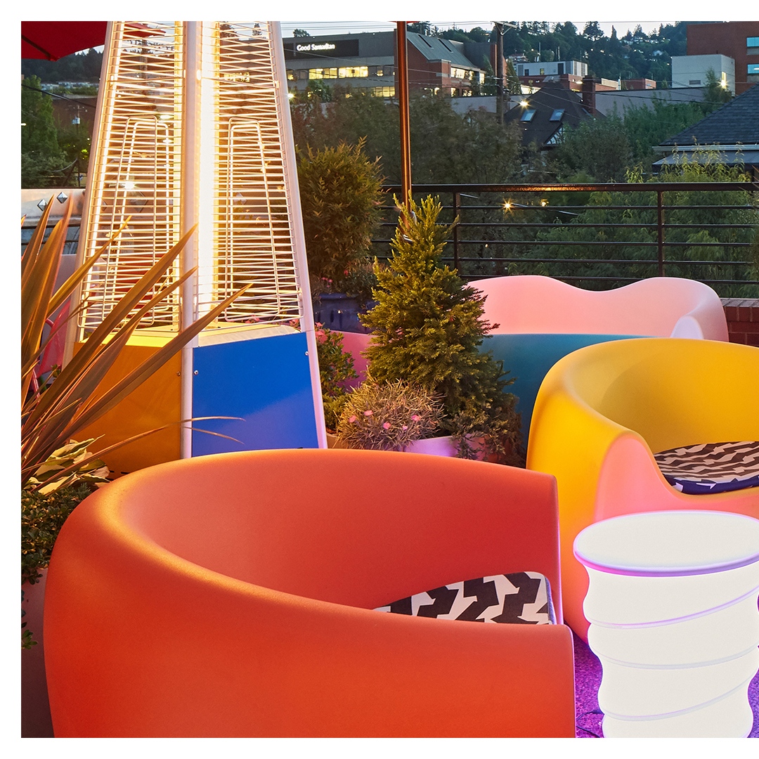 Soft curves and playful colors help set the tone for an unforgettable evening!

Check our website for more info 👇
l8r.it/vnlQ

#LoungeFurniture #ModularFurniture #ModernFurniture #ContractFurniture #FurnitureDesigner #OutdoorDesign #OutdoorPatio #PatioFurniture