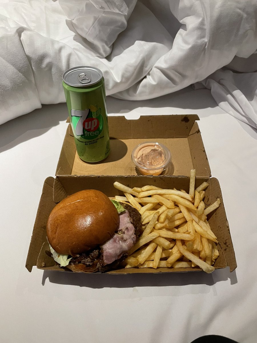 يوم جيد tweet media