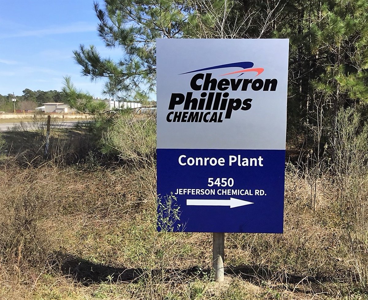 Turmaninc's tweet image. Our affiliate Coast2Coast Signs  helped people find their way by installing these directional and monument signs!

#Wayfinding #Directional #C2Csigns #Signage #FunctionalSignage #SignIndustry #SignTechnicians #ChevronPhillipsChemical #ConroePlant #ConstructionCompany #monument