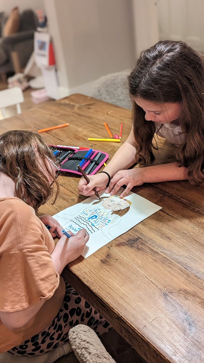 Came home from work to this card from my girls (and the cat, obvs) for #InternationalWomensDay #IWD2023 and now Tess is finishing her IWD portrait homework of her 'inspiring woman'- her big sister 😂😍 keeping the feminism in the family today