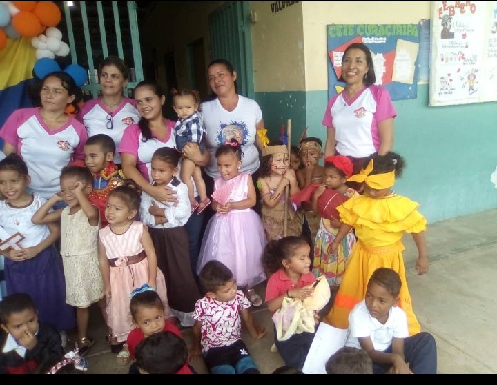 Klelia67's tweet photo. Feliz día de la Mujer  hoy 08/03/23 desde el @ceiecuraciripa ✨ las niñas representaron a la mujer valiente:  La negra Hipólita, Manuelita Sáez, India Apacuana  @ZYSEGMIRANDA
@pastoranacary @rosabecerra3
@recr_urd @HectoRodriguez
@gtorodelara @Humberto_alcald
#DiaDeLaMujer https://t.co/m3GOg6TiD2