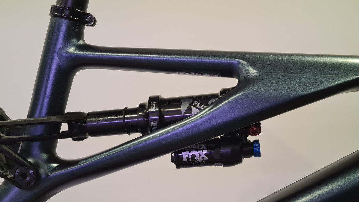 invisiFRAME's tweet photo. A customers @Specialized_UK Stumpjumper Evo Expert recently fitted with a mix of gloss and matte invisiFRAME
-
#invisiFRAME #PPF #YouRideItWeProtectIt #AlwaysUseProtection #BikeProtection #Specialized #Stumpjumper https://t.co/fayEtR3TDg