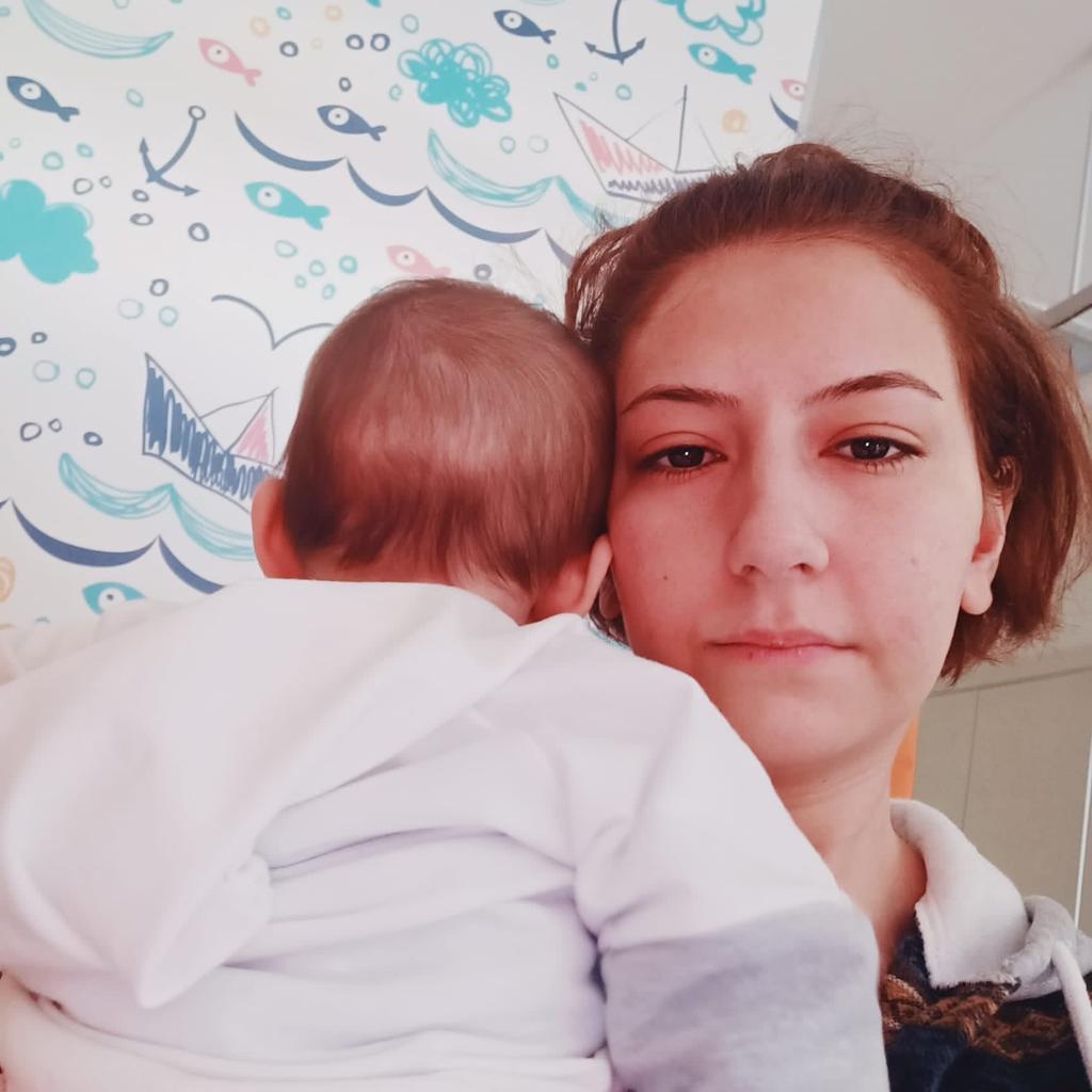 Masalaumutol's tweet photo. Sana adın gibi bir hayat sunamadığım için özür dilerim kızım. Yavrum rahatça nefes alana kadar içimdeki yangın sönmeyecek. Kampanyamız durdu. Ne olur tutun kızımın ellerini.
Destek için⬇️
https://t.co/QBENSpuhSW

#Taksim DenklikHakkımız Motley Şirin Booker Pierre Özgür Özel https://t.co/4FCkMYK9hp