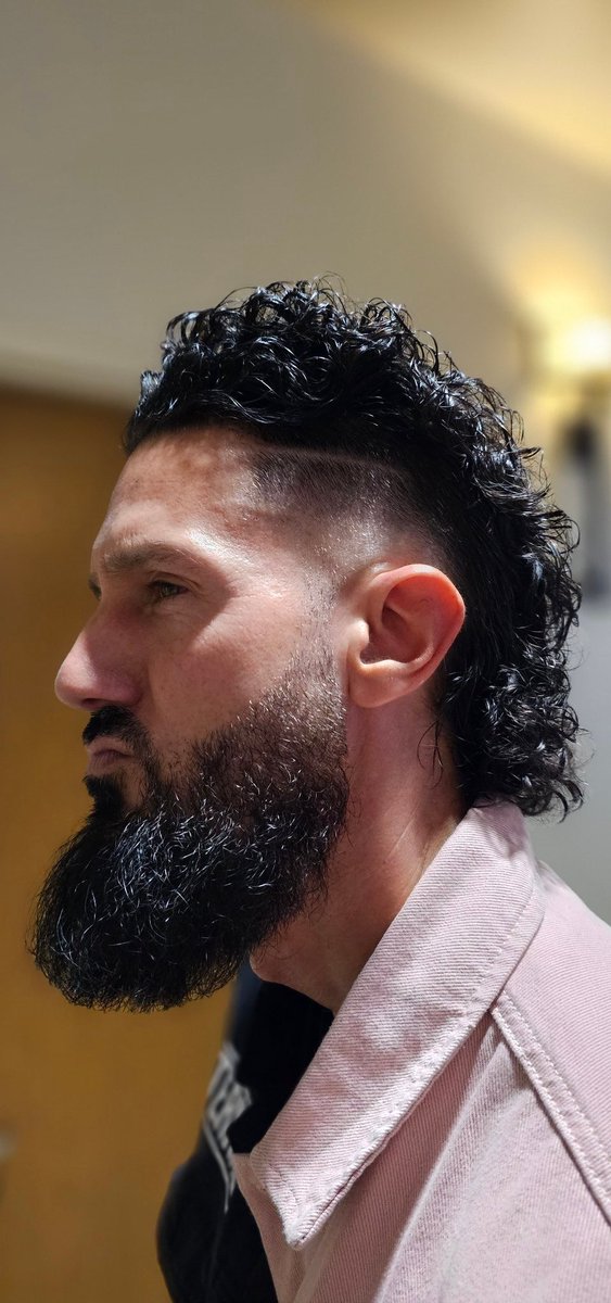 The legendary <a href="/urband813/">Urban D.</a>. Hair &amp; beard game on point 🔥 Greco-Roman Rapper.