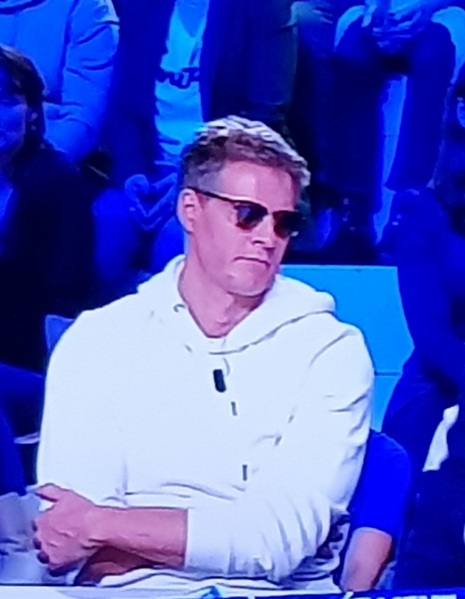 NadineMaison's tweet photo. @TPMP  @Cyrilhanouna ARRÊTE ET LE DELORMOCHE IL A ENCORE MAL HOOOO CES PARCEQUE J'AI PAS LE TEMPS SINON JE TE PLAINDRAIS TU TY CROIS VRAIMENT TROU DUC @Mdelormeau https://t.co/P2UV38ZfOm