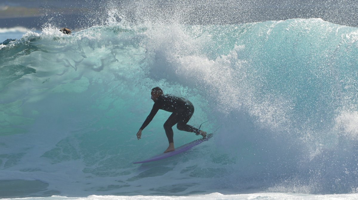 8M ellas también se hacen sus tubos y salvan vidas en El Confital y <a href="/LasCanteras/">Mi playa de Las Canteras 🏊🏻‍♀️🦈</a>