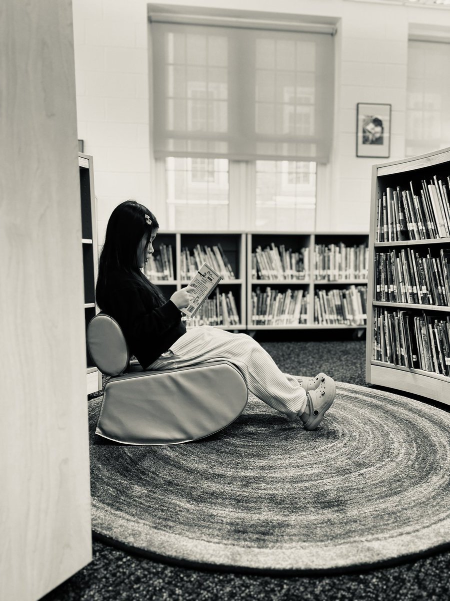Happiness in the Media Center. Books &amp; Friends. Name a better combo! 💙📚💛 #RamseyReaders @TisdaleSchool