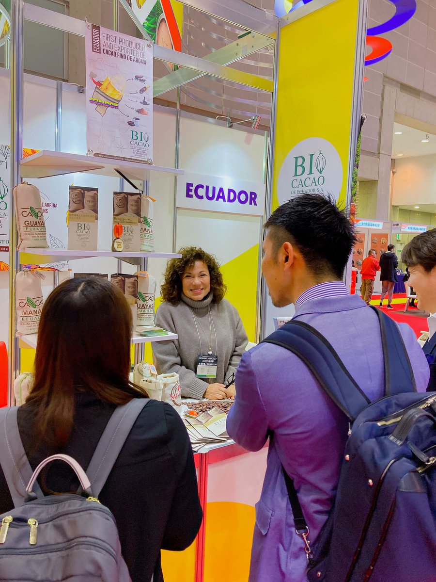 5 empresas ecuatorianas participan en la reconocida feria de alimentos, Foodex -Japón 🇯🇵. En esta importante vitrina se promociona cacao, licor de cacao, chocolate, brócoli y coliflor IQF congelado, papa, camote, snacks, y maduros congelados 🇪🇨.
