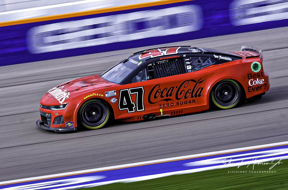ejvisions67's tweet photo. A few captions from Sunday’s @pennzoil 400 @lvmotorspeedway @nascar @nascaronfox #nascar #nascarpitcrew #sports #sportsphotography #motorsports #motorsportsphotography #goodyear #cocacola #coke #cokezerosugar #myfavoritedrink https://t.co/8sEjtrsObj