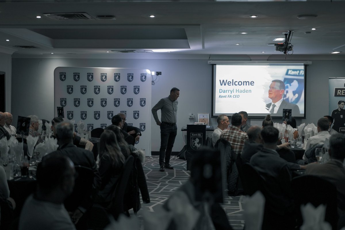 harrybristow_'s tweet photo. Filming and taking photos at @KentFA Referee event tonight at the village hotel 🎥 https://t.co/ErRUlRy8PH