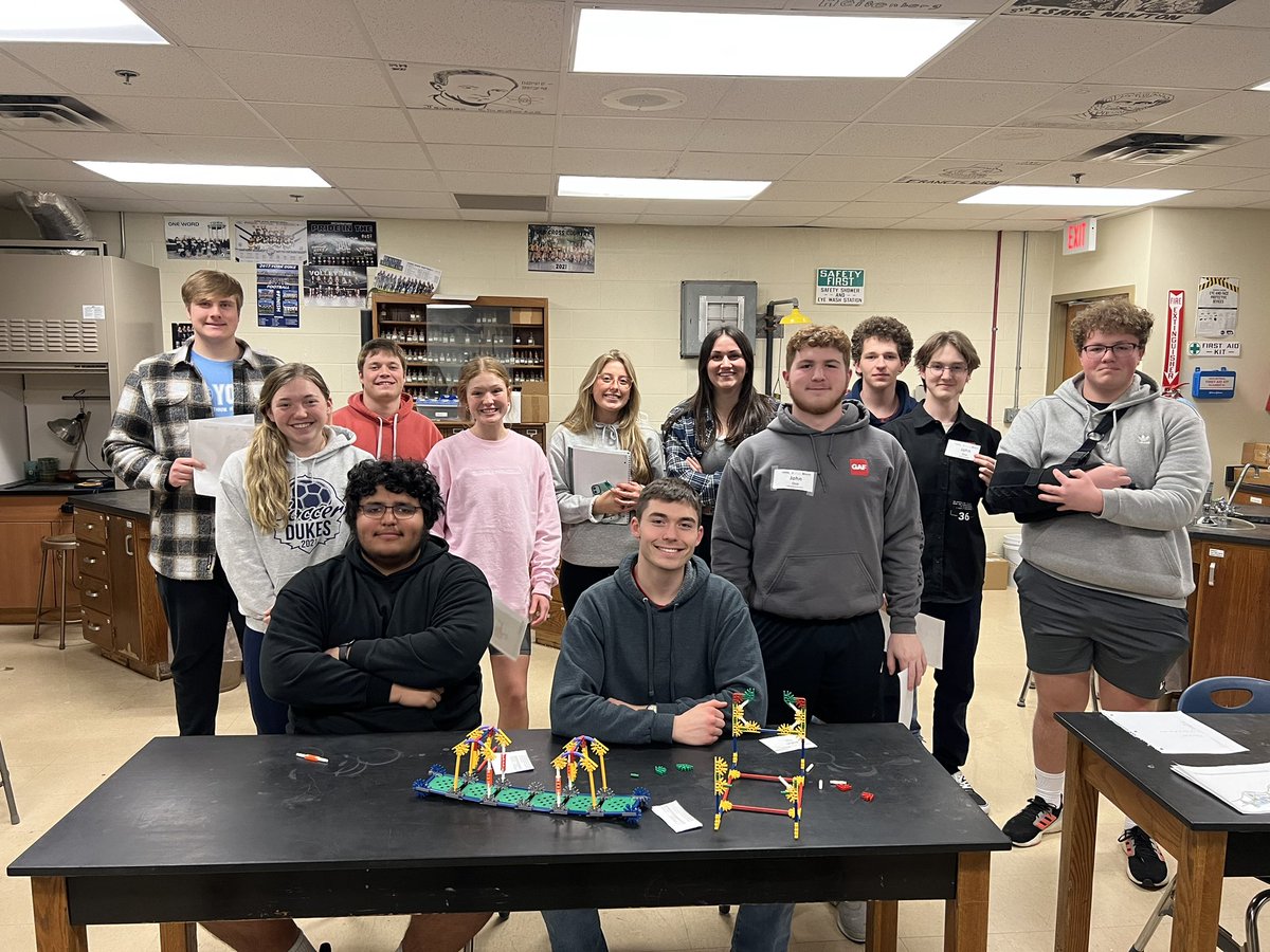 yorkscienceguy's tweet photo. Physics #bridgefail #yorkdukes #betterlucknexttime https://t.co/mgwJ3AIfnq