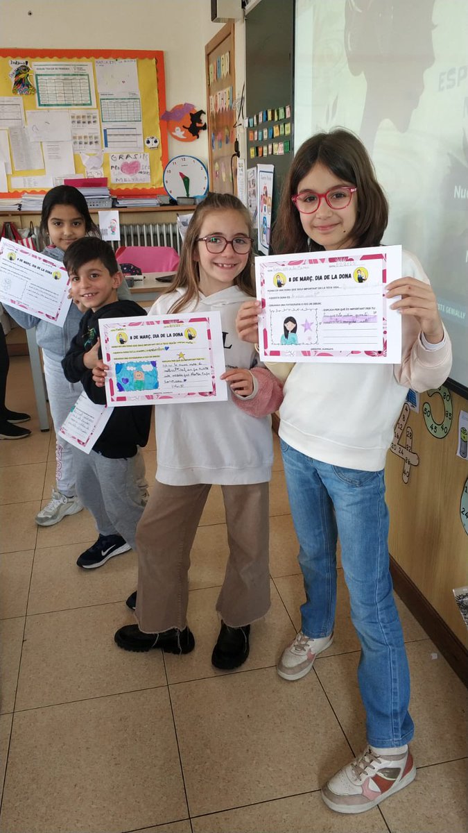 escfonlladosa's tweet photo. Les mares, les iaies, les germanes, les tietes, les companyes, les amigues. Avui i sempre amb elles. #escolesfonlladosa #latevahistorialanostraescola https://t.co/jE8naLmzH9