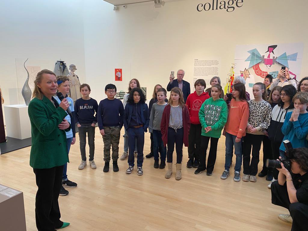 Mocht vandaag in <a href="/MuseumJan/">Museum JAN</a> met de kinderraad en kinderburgemeester Lode prijzen uitreiken aan scholieren die zich inzetten voor diversiteit en jezelf kunnen zijn. Hieronder ook de winnende versje van precies elf woorden "elfjes"  met tekeningen 💪🏻👍🏻 #weesjezelf #Amstelveen