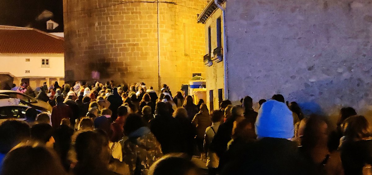ChantadaConcell's tweet photo. Entre as actividades do #DíadaMuller ♀ #8M 2023 celebradas hoxe en #Chantada, a  asociación @polamiuda realizou unha manifestación dende a Plazuela ata a praza do Cantón onde leu un manifesto. https://t.co/v8AcpUap2I