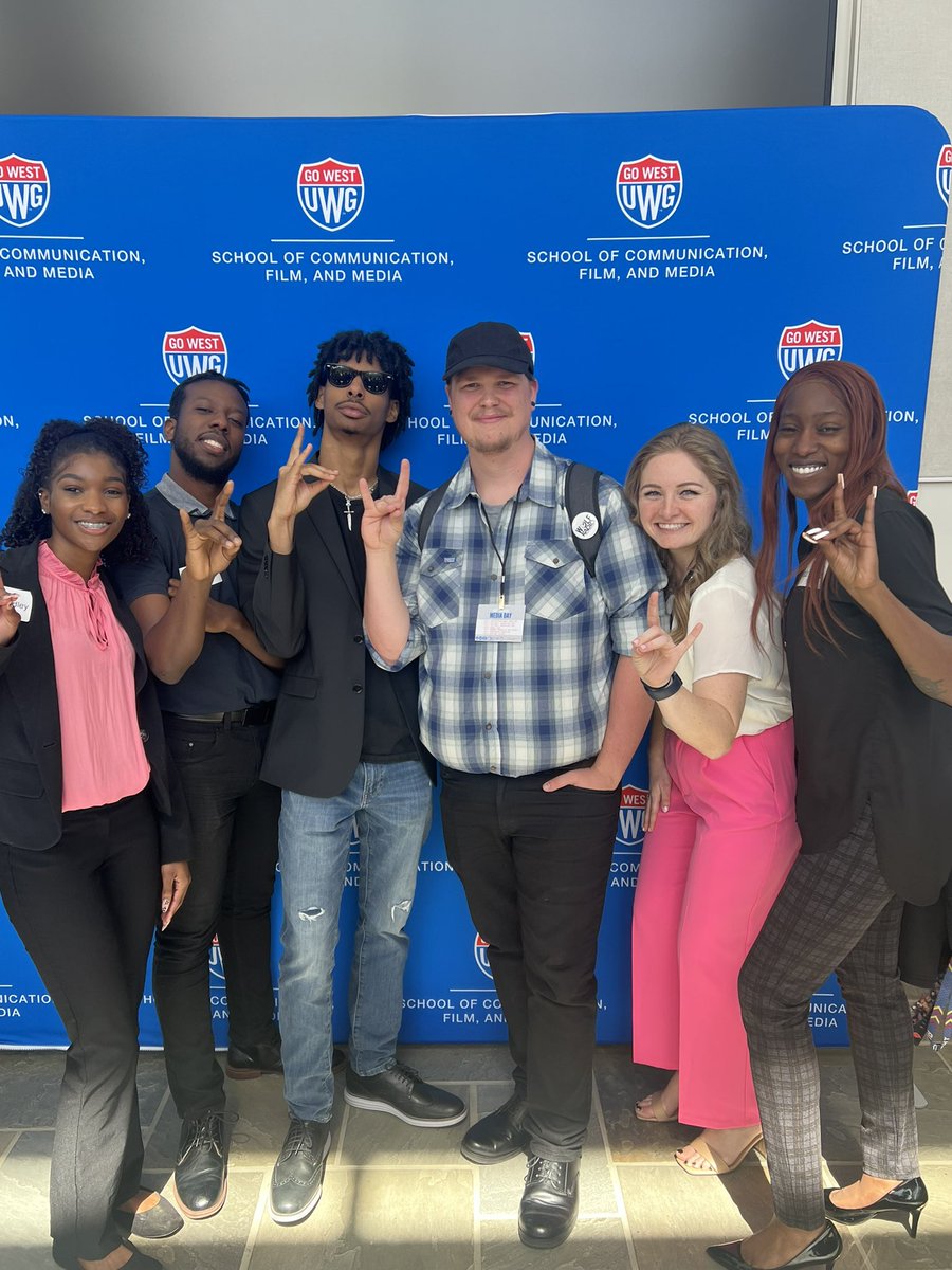GamingWOLFUWG's tweet photo. What a successful day at media day! Thank you all for listening to us live! Catch us next Monday  @4 live back in the studio. 
#Uwg #Uwg23 #uwg24 #uwg25 #uwg26 #Trending #gaming #Radio #WOLFRadio #Collegeradio https://t.co/anrrotqcvV