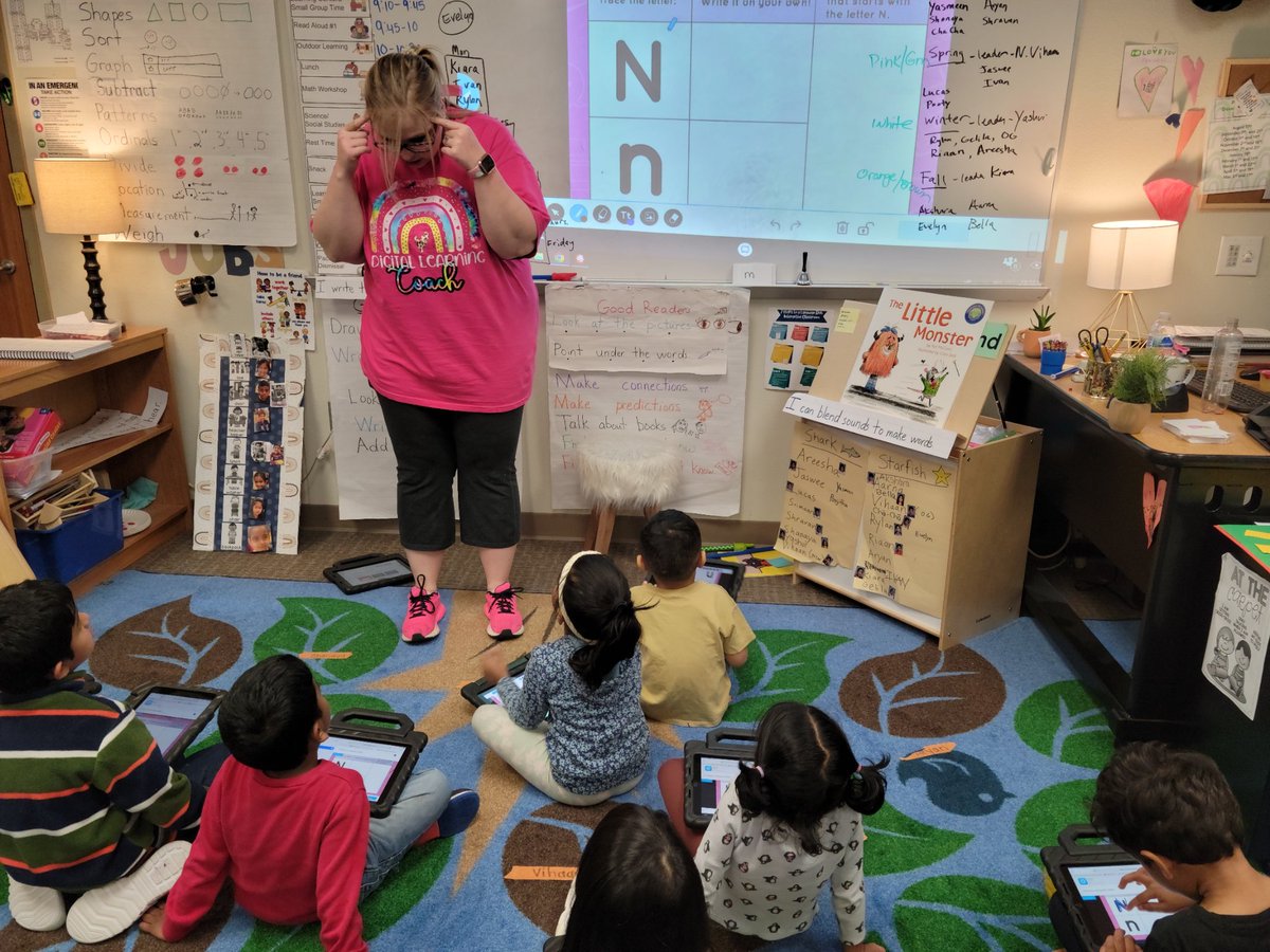 BaileyPrek's tweet photo. Thank you @pressNseale for coming to our class to teach using Nearpod! We loved it! #newmanspringtraining
@CorreeCbond @pressNseale @NewmanFriscoISD https://t.co/kKQN4xvXO6