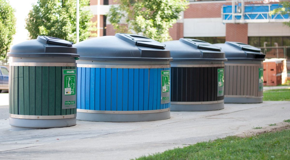 Sustainability All Around.

Not only do Molok® containers provide separate waste containment solutions for waste, recycling, cardboard, organics, grease, and more, but they also make it visually easier for the user to differentiate all types and properly dispose of their waste.